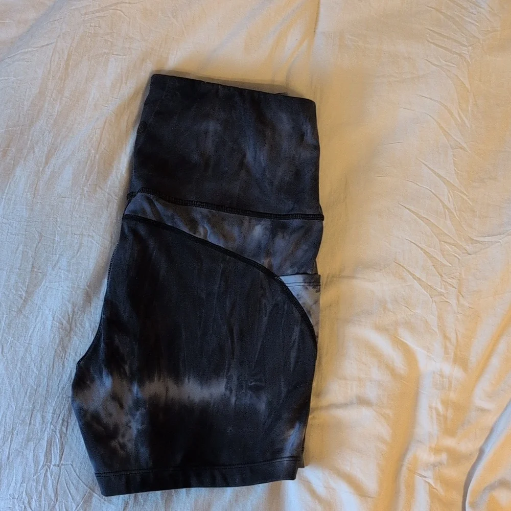 Baleaf Women's Black and Gray Tie-Dye Bike Shorts Size Medium - Picture 7 of 13